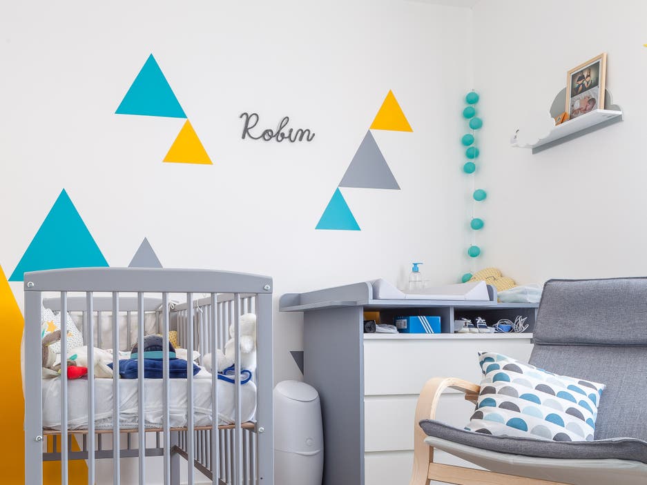 La Chambre Bebe Coloree Chez Alice Et Gregory A La Genetouze Leroy Merlin La Chambre Bebe Coloree Chez Alice Et Gregory A La Genetouze Leroy Merlin