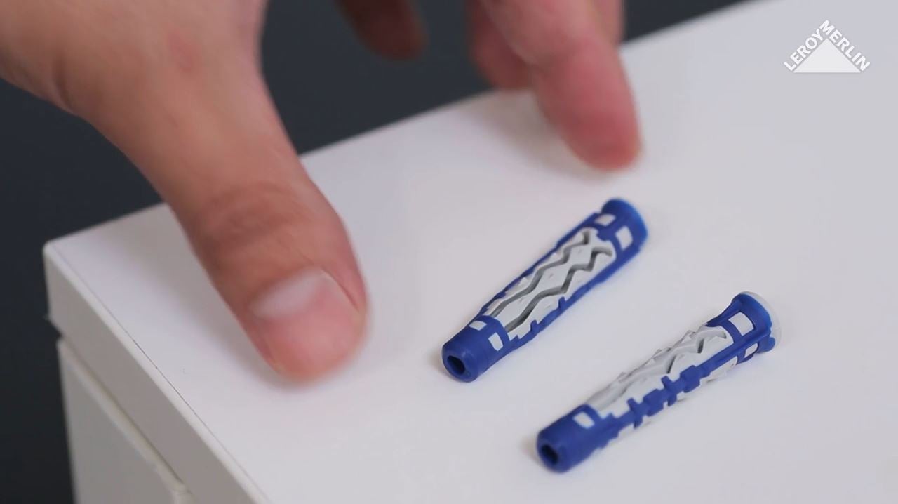 Comment Fixer Une Cheville Dans Un Carreau De Platre Ou Du Beton Cellulaire Leroy Merlin